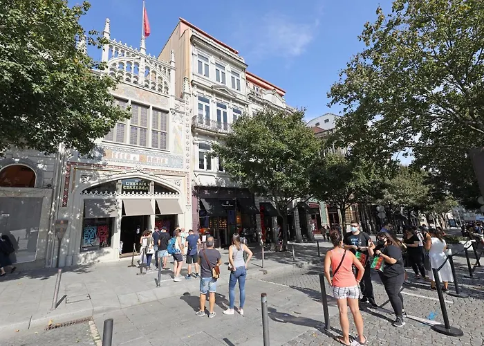 Flh Traditional With Terrace Oporto