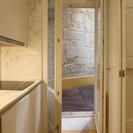 Flh Traditional With Terrace *