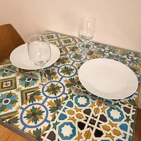 Flh Traditional With Terrace דירה