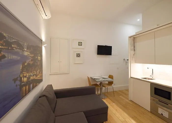 Flh Traditional With Terrace * Порту